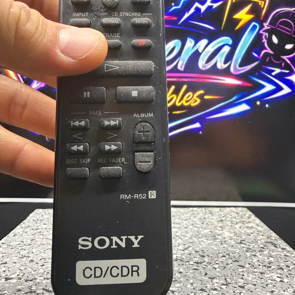 Sony RM-R52 Remote Control for CD CDR Player Black Genuine OEM RM-R52 R Tested